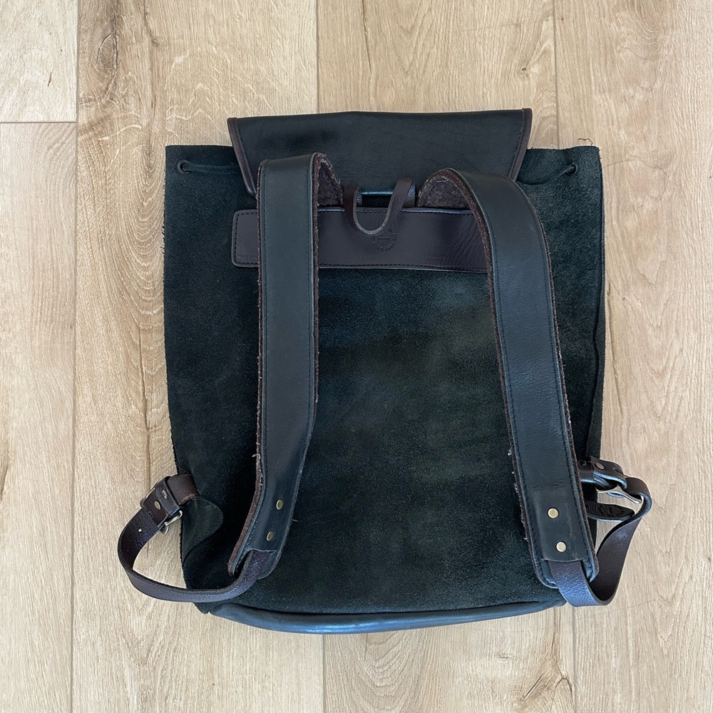 Filson Leather Backpack. - Picture 2 of 9